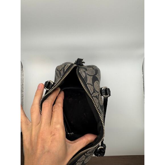 Vtg Coach Black Signature Canvas and Leather Legacy Haley Satchel - Picture 9 of 12